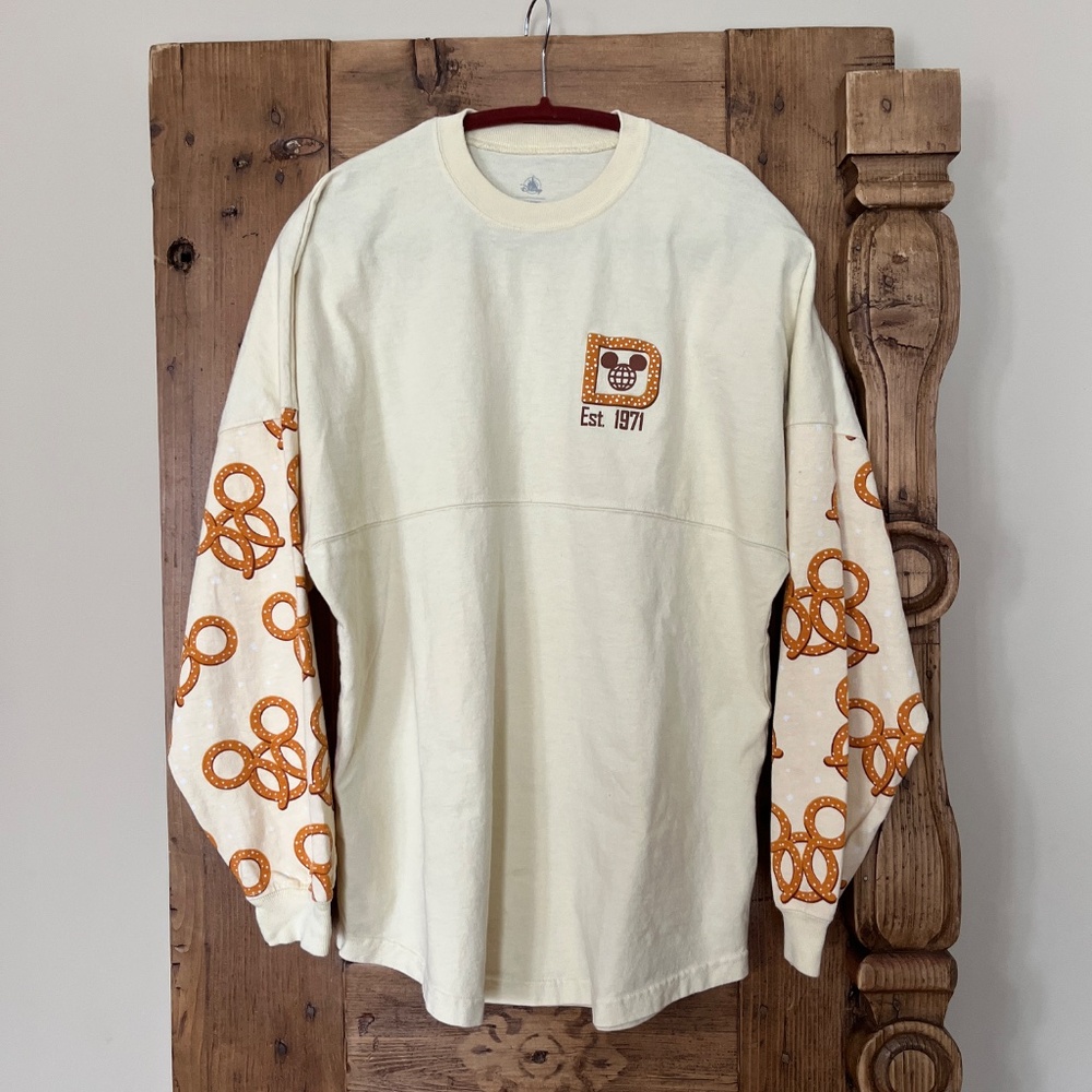 Disney Walt Disney World Mickey Pretzel Spirit Jersey Medium Light Yellow
